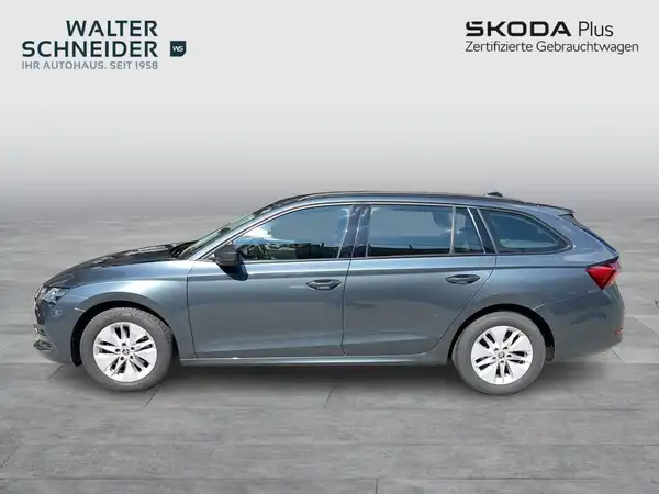 ŠKODA OCTAVIA (2/16)