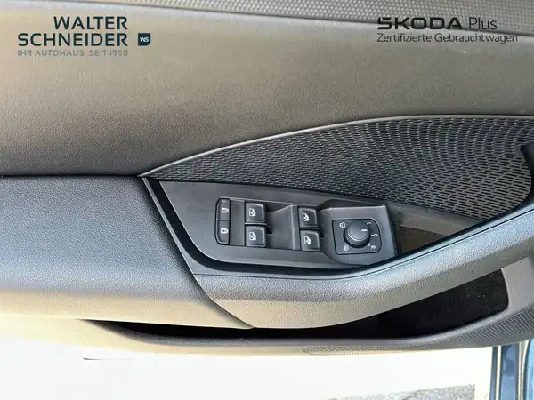 ŠKODA OCTAVIA (13/16)