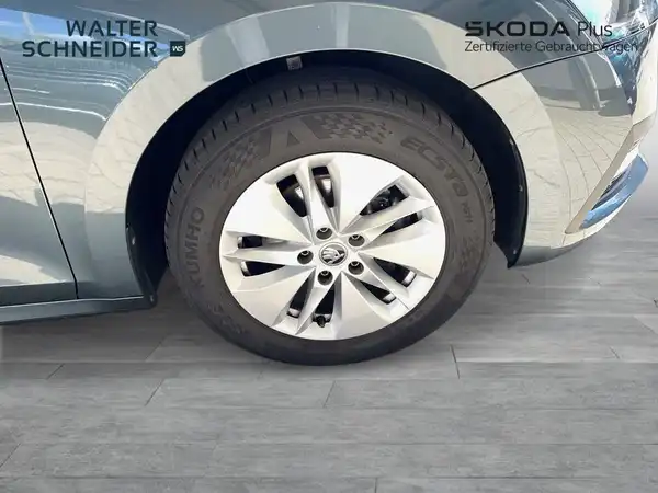 ŠKODA OCTAVIA (5/16)