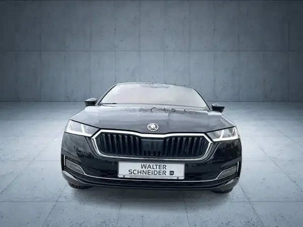ŠKODA OCTAVIA (8/20)