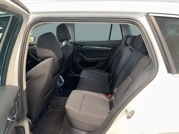 ŠKODA OCTAVIA (11/18)