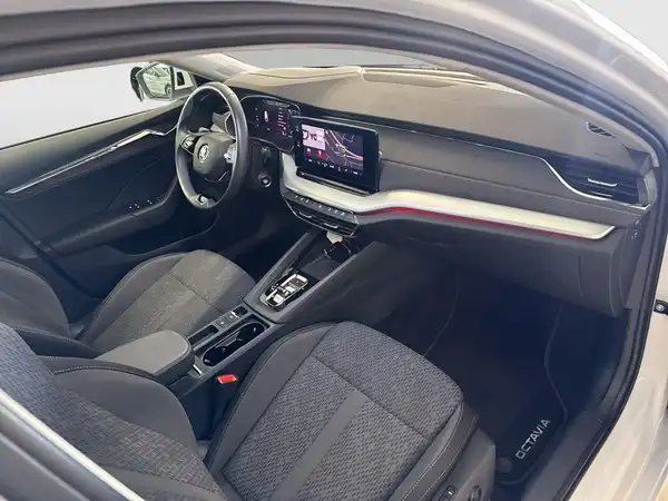 ŠKODA OCTAVIA (13/18)