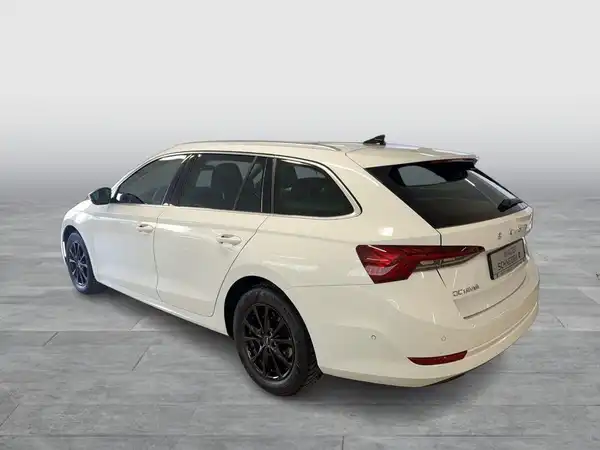 ŠKODA OCTAVIA (3/18)