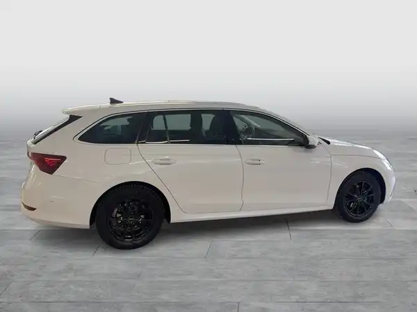 ŠKODA OCTAVIA (6/18)