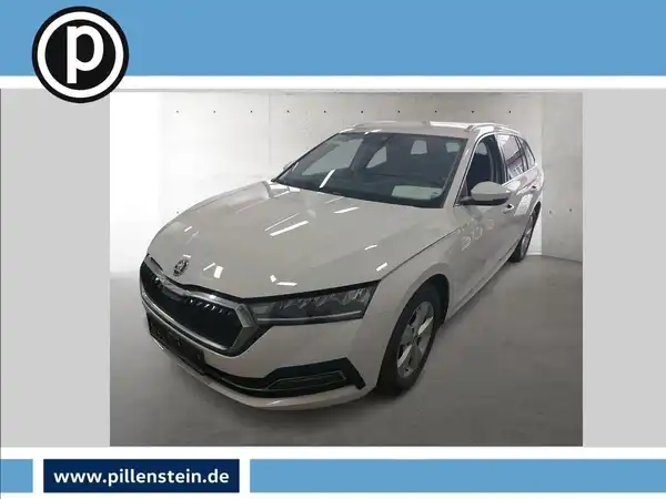 Das Bild zeigt einen weißen ŠKODA OCTAVIA aus der Frontalansicht. Das Händlersymbol ist im oberen linken Bereich zu sehen.