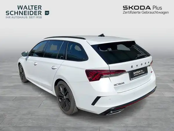 ŠKODA OCTAVIA RS (3/16)