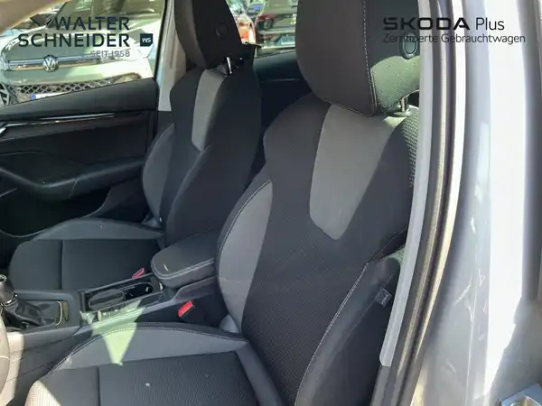 ŠKODA OCTAVIA (15/21)