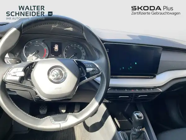 ŠKODA OCTAVIA (8/21)