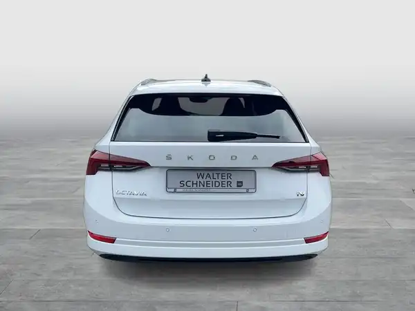 ŠKODA OCTAVIA (4/17)