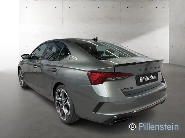 ŠKODA OCTAVIA RS (3/16)