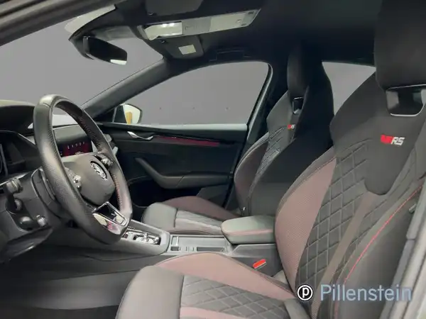 ŠKODA OCTAVIA RS (5/16)