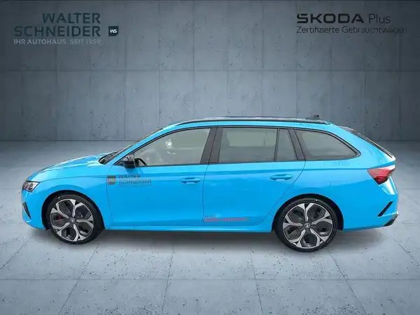 ŠKODA OCTAVIA RS (2/19)