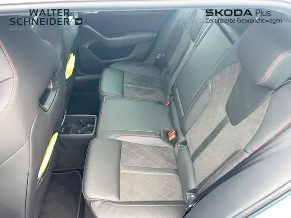 ŠKODA OCTAVIA RS (12/19)
