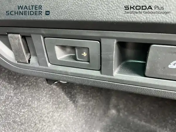 ŠKODA OCTAVIA (11/21)