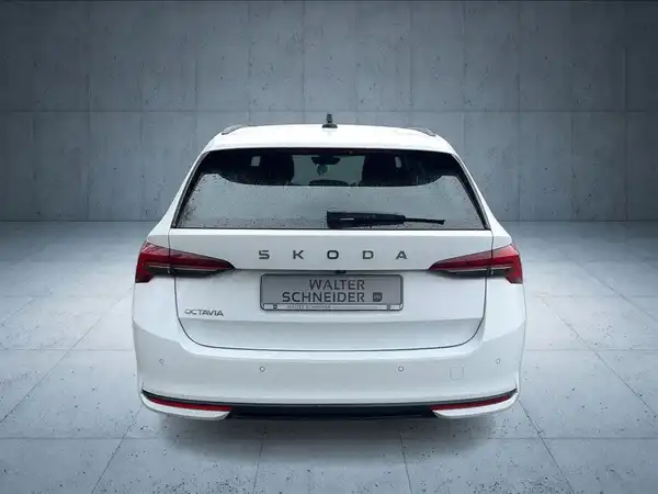 ŠKODA OCTAVIA (4/18)