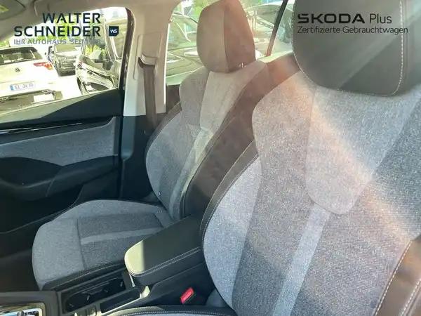 ŠKODA OCTAVIA (12/21)