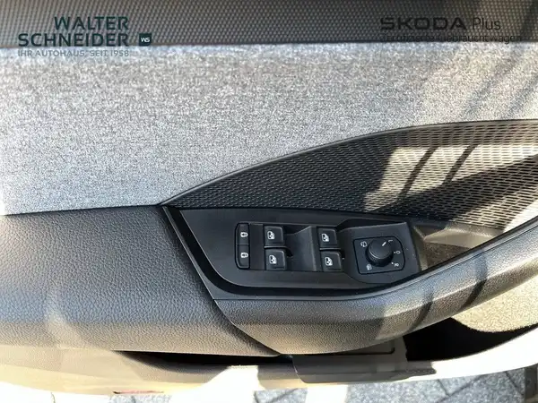 ŠKODA OCTAVIA (13/21)