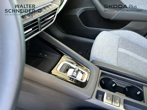 ŠKODA OCTAVIA (15/21)