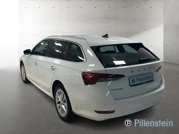 ŠKODA OCTAVIA (3/17)