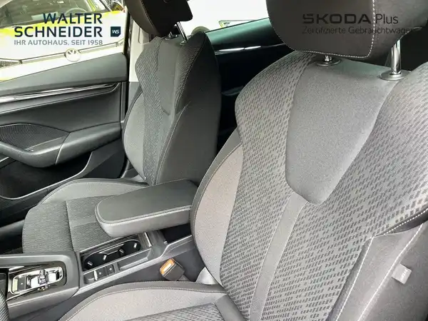 ŠKODA OCTAVIA (15/22)
