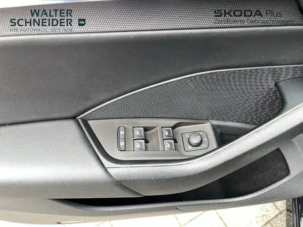 ŠKODA OCTAVIA (17/22)