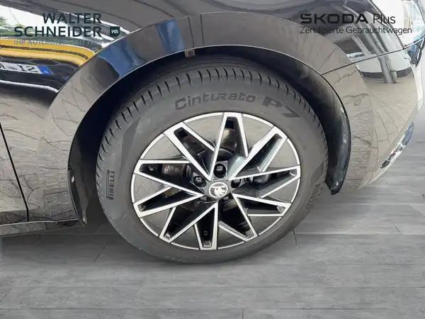 ŠKODA OCTAVIA (6/22)
