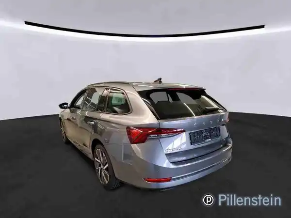 ŠKODA OCTAVIA (5/10)