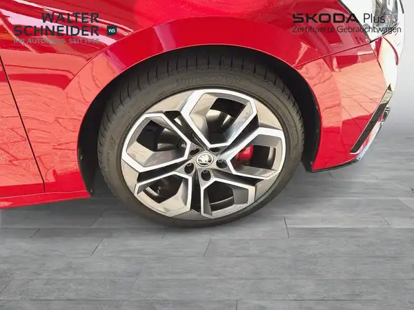 ŠKODA OCTAVIA RS (6/21)