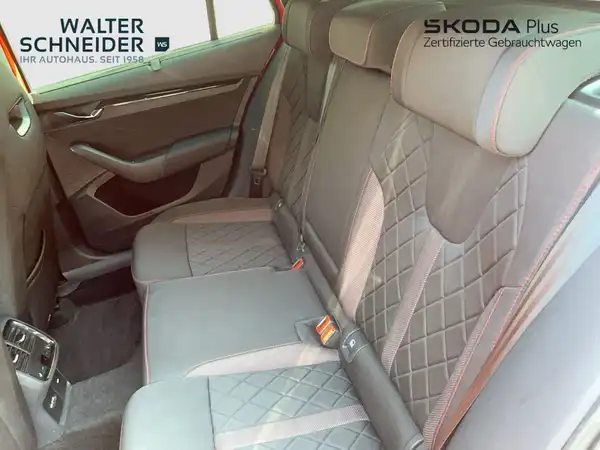 ŠKODA OCTAVIA RS (9/21)