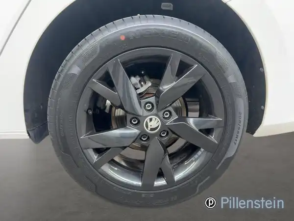 ŠKODA OCTAVIA (4/16)