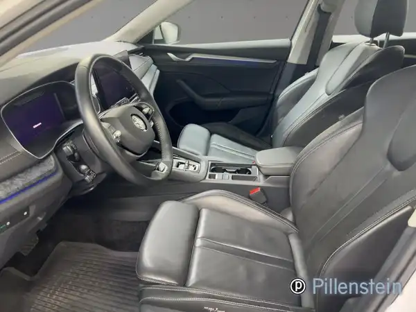 ŠKODA OCTAVIA (6/16)