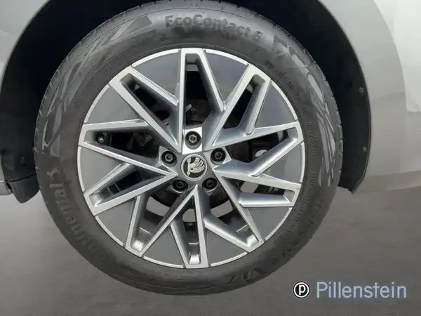 ŠKODA OCTAVIA (4/8)