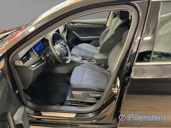 ŠKODA OCTAVIA (7/16)