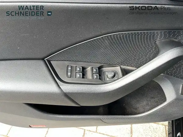 ŠKODA OCTAVIA (16/22)