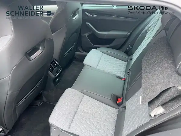 ŠKODA OCTAVIA (11/15)