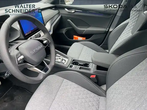 ŠKODA OCTAVIA (8/15)