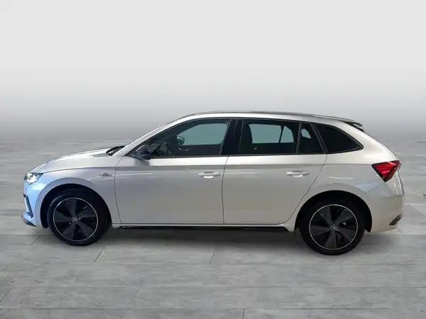 ŠKODA SCALA (2/19)