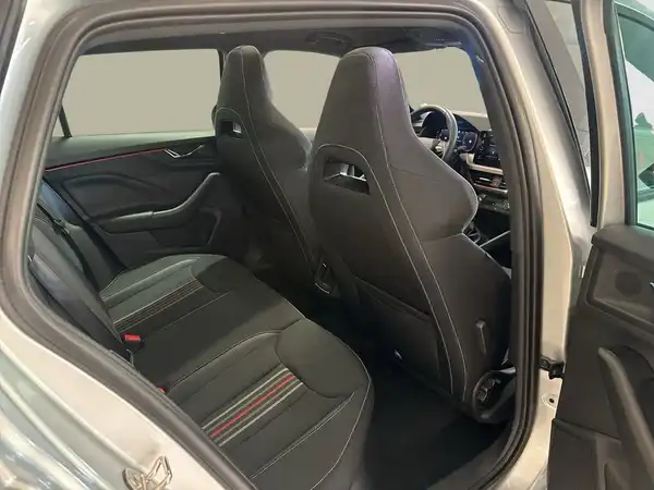ŠKODA SCALA (12/19)