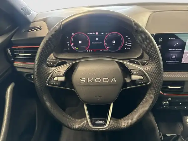 ŠKODA SCALA (17/19)