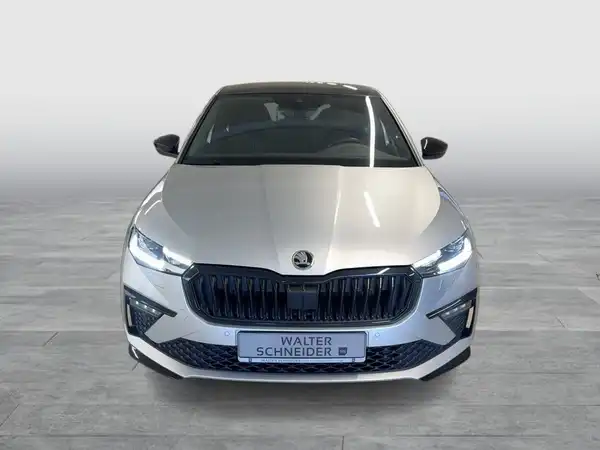 ŠKODA SCALA (8/19)