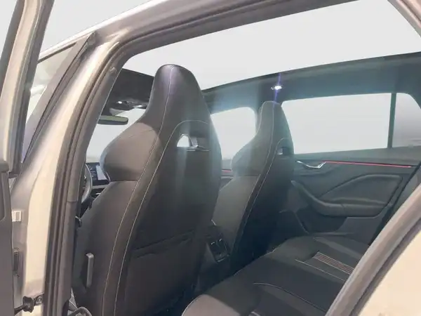 ŠKODA SCALA (10/19)