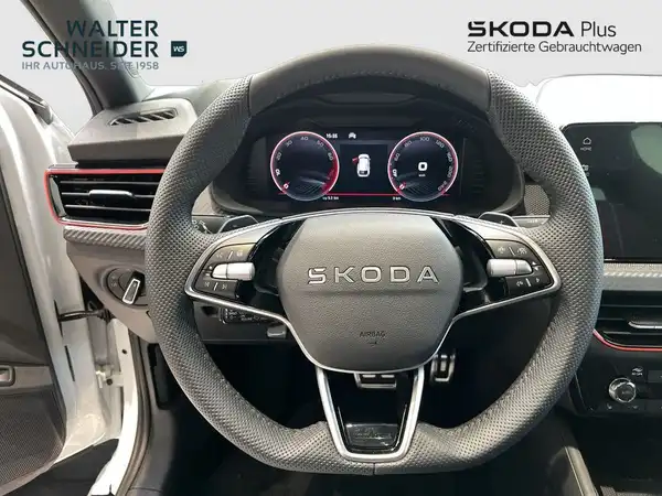 ŠKODA SCALA (12/16)
