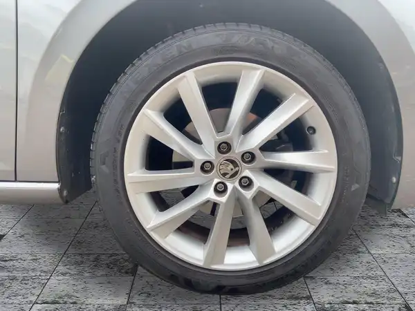 ŠKODA Scala 1.0 TSI DSG Tour/ PDC/CAM (7/15)