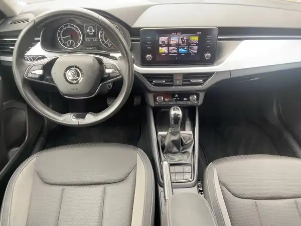 ŠKODA Scala 1.0 TSI DSG Tour/ PDC/CAM (8/15)
