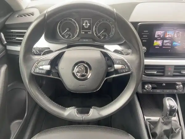 ŠKODA Scala 1.0 TSI DSG Tour/ PDC/CAM (9/15)