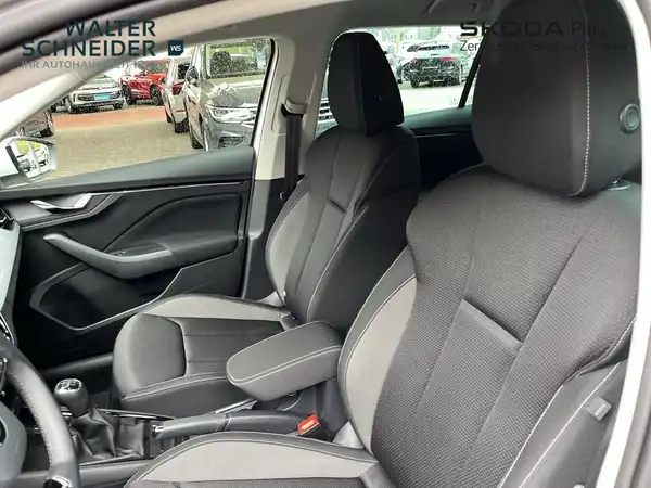 ŠKODA SCALA (12/16)