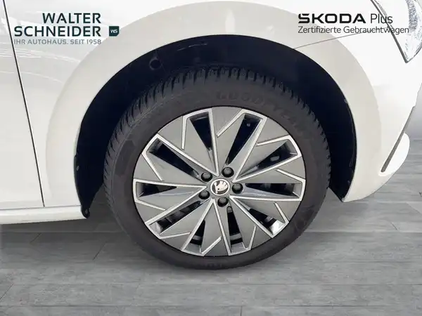 ŠKODA SCALA (5/16)