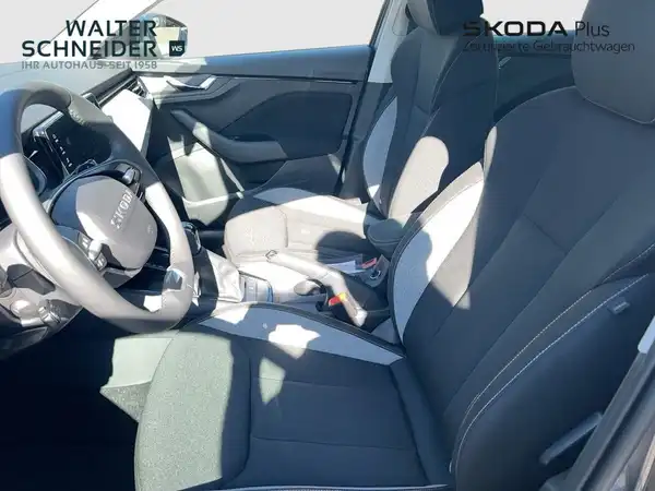 ŠKODA SCALA (9/15)