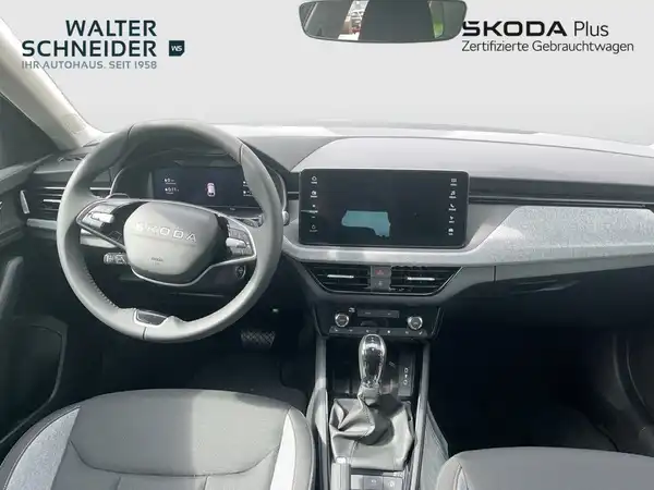 ŠKODA SCALA (10/17)