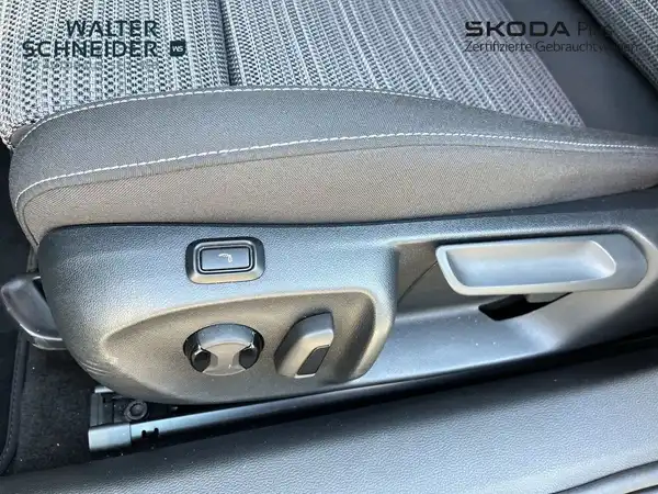 ŠKODA SUPERB (16/21)